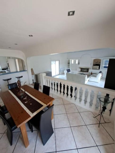 La Colombe YourHostHelper Images_5