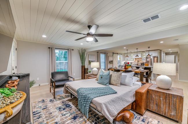 Luxe Pilot Point Home 3 Mi to Lake Ray Roberts Images_4