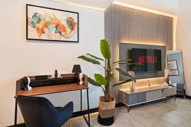 Luxury Furnished Apartment In Goldcrest Views Jlt Images_1
