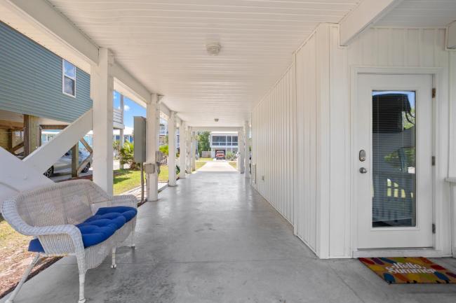 By the Tiki Images_3