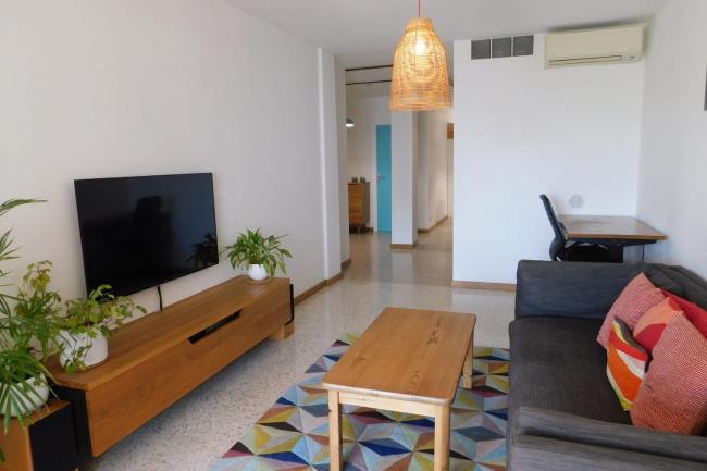 Charming 2-Bedroom Apartment "Le Saphir" with Air Conditioning and Private Images_5