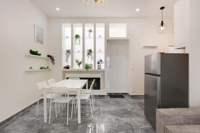 Sublime 2 Bedroom Flat in Paris Images_4