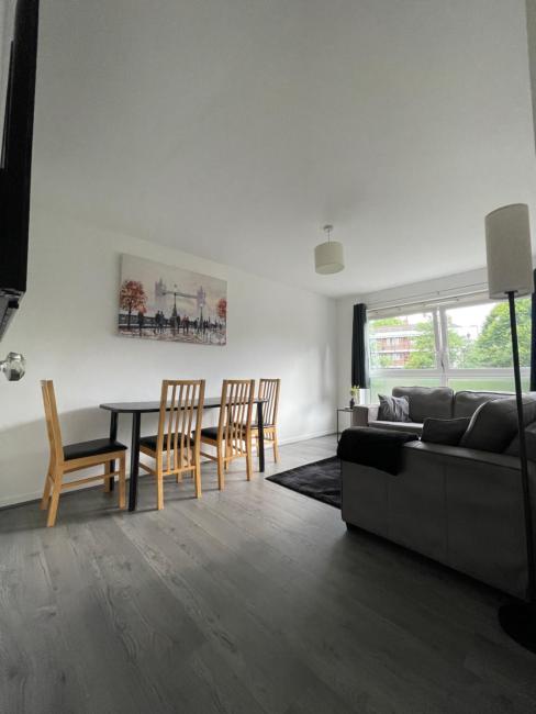 Travellers Hub Bow Images_2