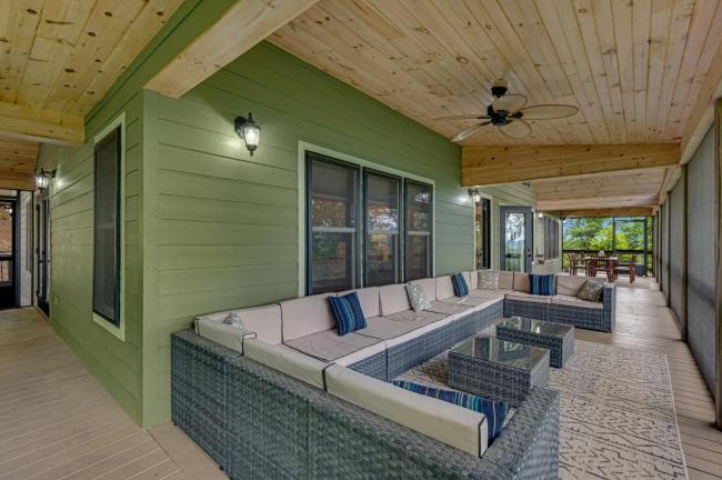 Happy Hour Heights - Only 5 minutes to Downtown Images_3