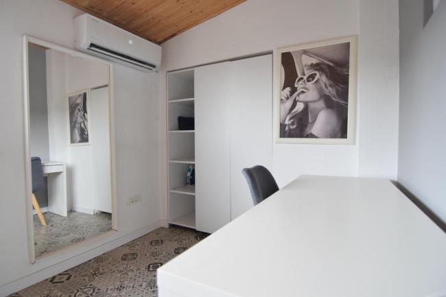 Studio in the Old City Images_4