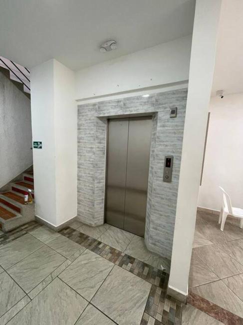 Moderno, tranquilo e iluminado 5 min Metro Images_1