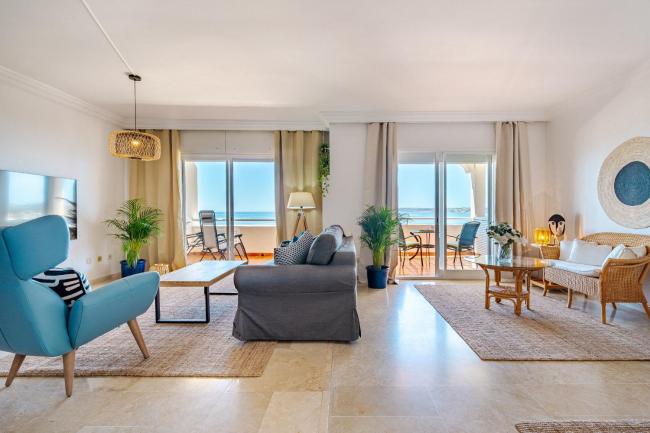 39 Front row panoramic sea view Estepona Images_1