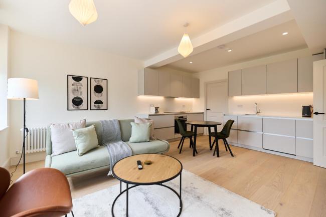 The East London Mile Secret - Charming 1BDR Flat Images_1