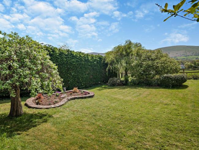 4 Bed in Libanus 94584 Images_5