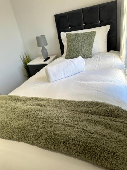 Marvellous Single Room Images_3