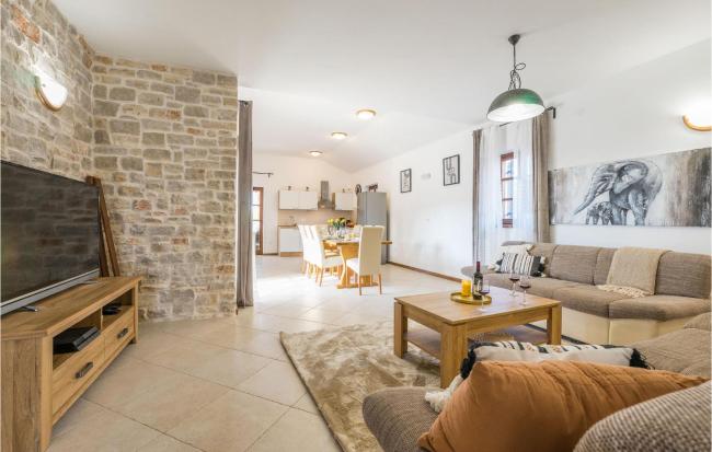 Lovely Home In Muline With Wifi Images_2