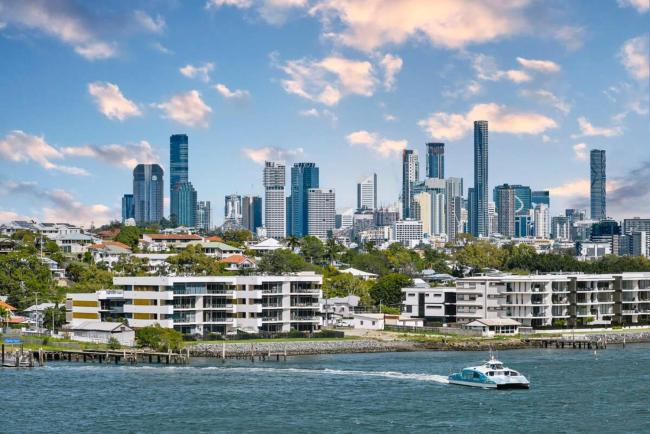 1-Bedroom Riverfront Apartment with Pool Images_2