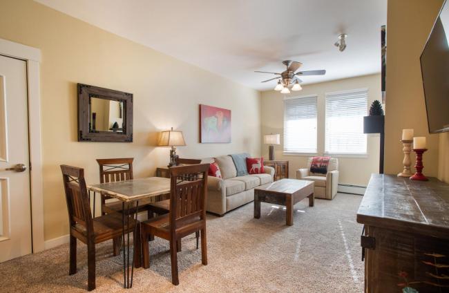 Charming Fraser Crossing Founders Pointe condo with Easy Gondola Access condo Images_4