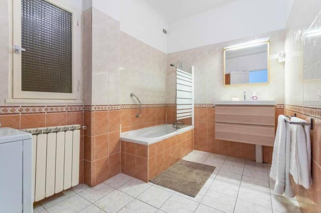 appartement 120M2 plage des catalans Images_4