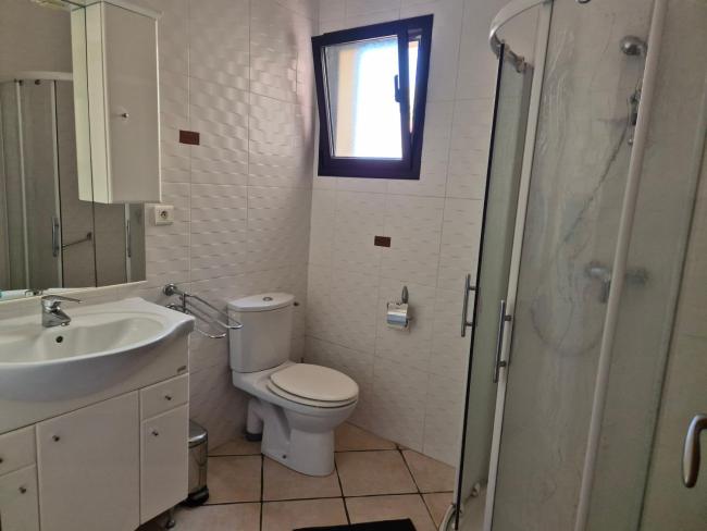 Joli appartement avec terrasse à moin 10 minutes à pieds de la plage Images_1