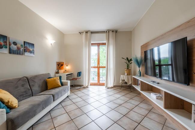 The Circle - Ampio sui Navigli - Self-Check in Images_1