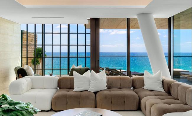 Luxurious Oceanfront Living in Bal Harbour Images_3