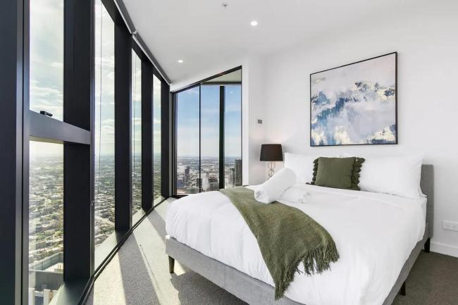 Sleek Lvl 75 Apt w Skyline Views in Aurora Complex Images_3