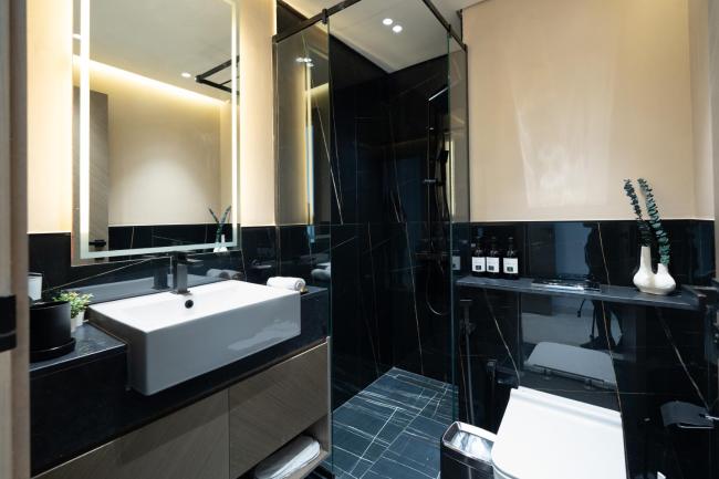 Luxurious 2-BR Oasis Steps from Burj Khalifa in Binghatti Images_2