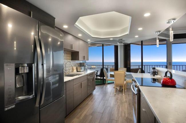 Breathtaking 11th Floor View Oceanfront Condo Images_5