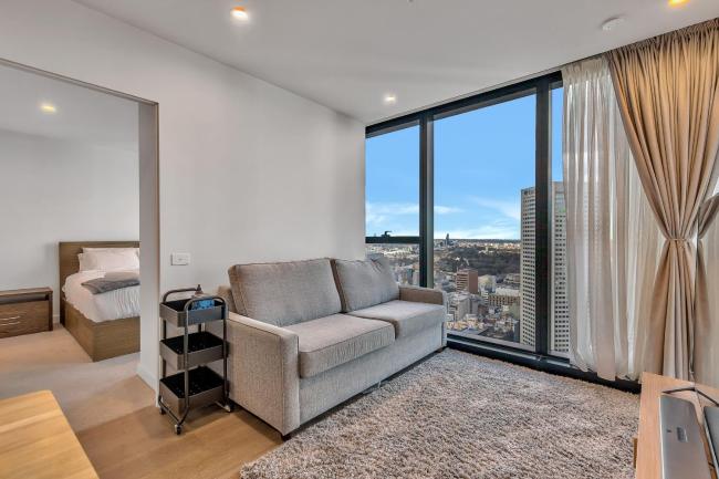 3BR 2BA Chic Apt with Parking Images_3