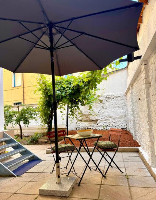 The Grape Escape Studio in Sofia Center Images_3