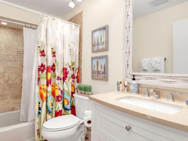 5 Beds 3 BDR 2 Bath Heated Pool, Grill, Patio Images_3