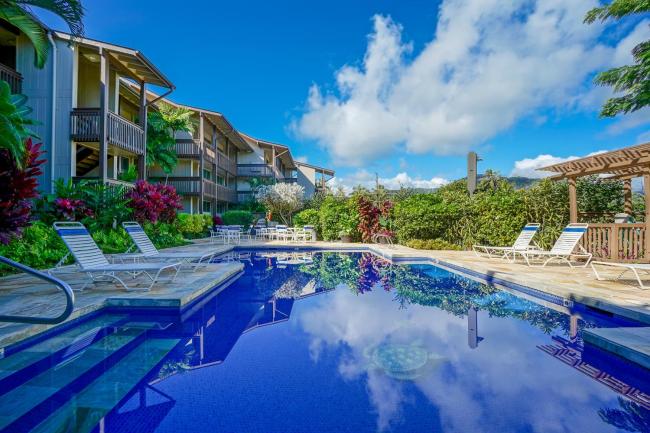 Stunning Oceanfront View Top Floor Condo at Wailua Bay View Images_1