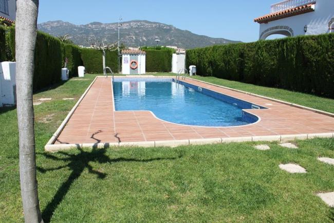 3 bedrooms chalet at Miami Platja 600 m away from the beach with shared pool and enclosed garden Images_3