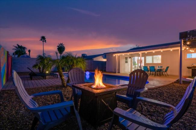 Mini Golf Fire Pit Pool Game Room Images_2