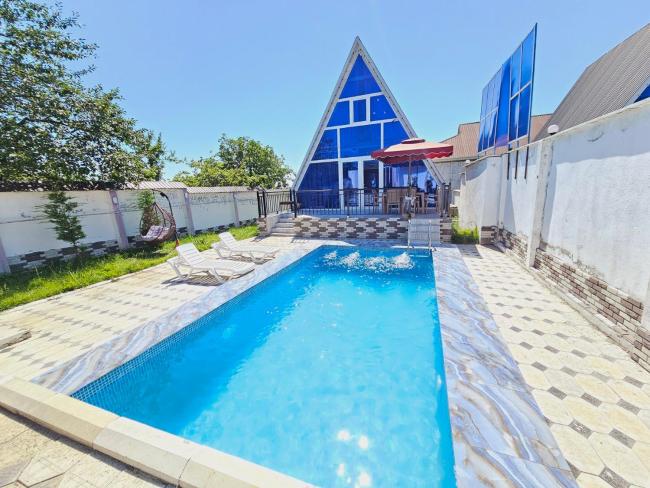 Twin Aframe with Swimming pool Images_3