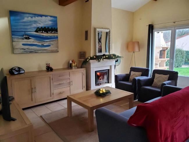 Nice holiday home with shared pool Images_2