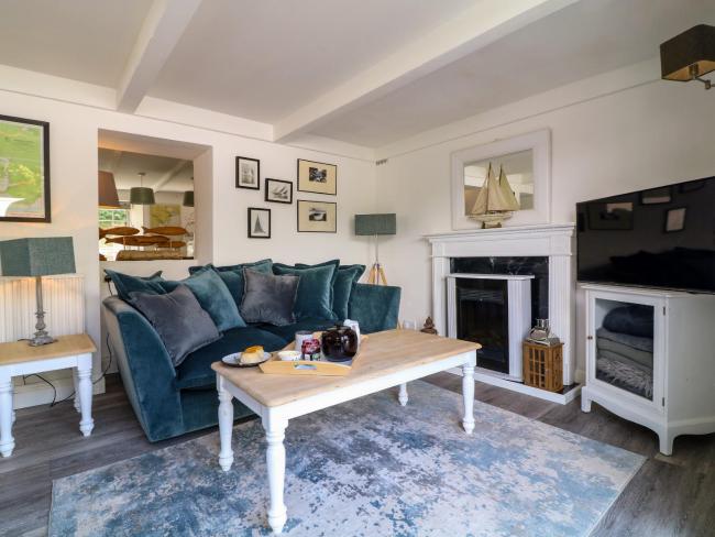 Cobble Cottage Images_3