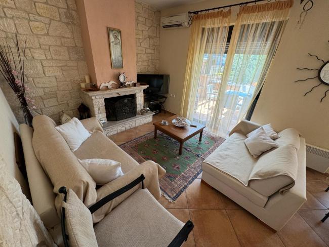 Apartment with pool View Images_4