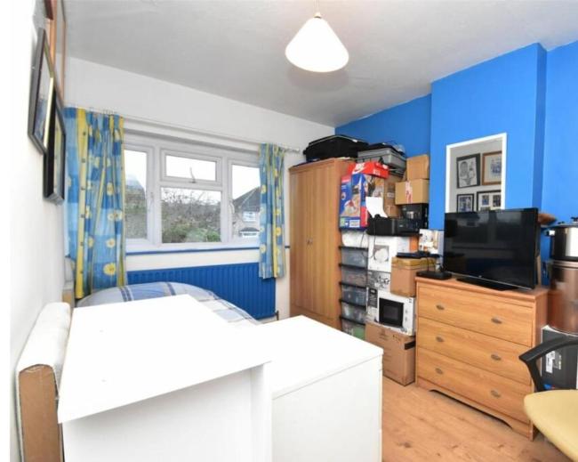 Cosy room in dartford Images_4