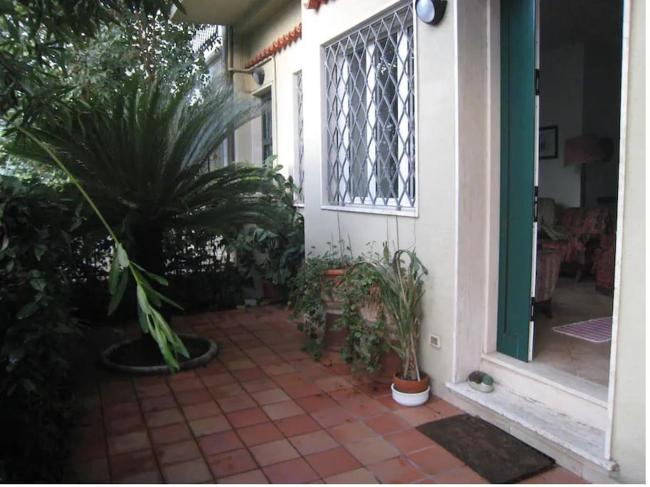 Spaziosa casa con giardino e dependance Images_1