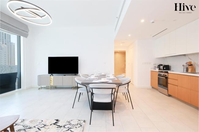 Beautiful 1 bed in La Vie with Private Beach Images_1