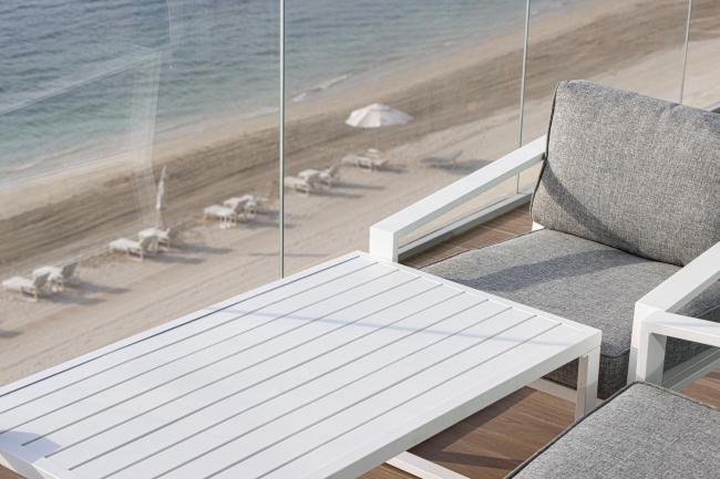 LUX Spacious 1 BR - Beachfront and Seaview Images