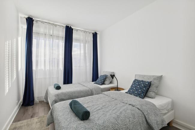 Chic and spacious apart with parking Images_3