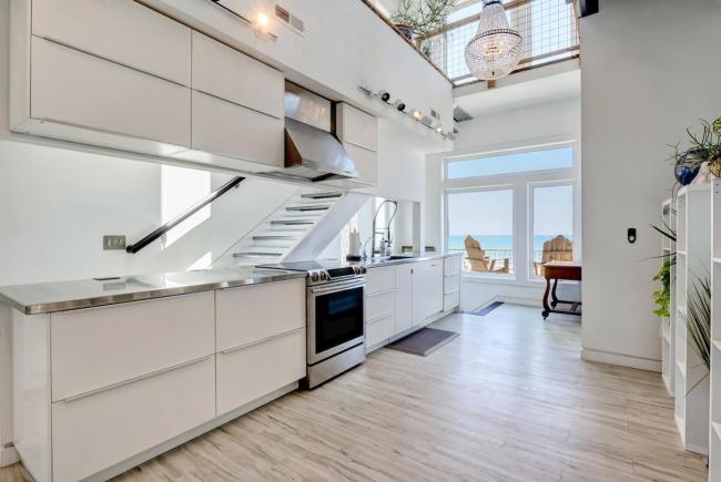 Abundance with a View stunning top 2 floors Images_2