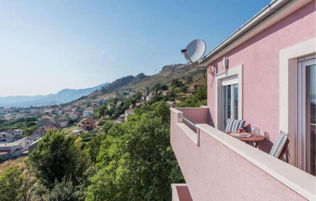 Cozy Home In Kucine With Wifi Images_1