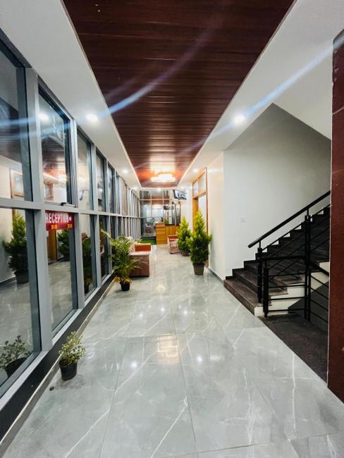 Nature Inn With Greenery Comforts Images_3