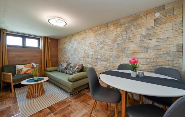 Amazing Home In Vinogradi Ludbreski With Sauna Images_3