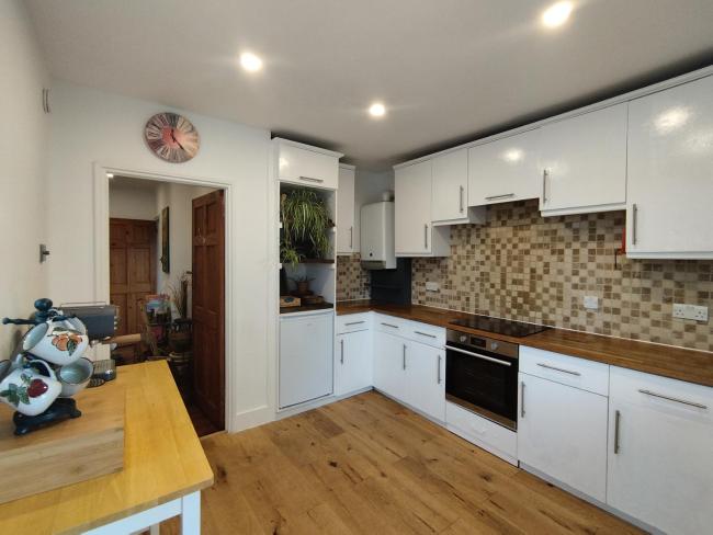 VC - Cottage In The City Images_5