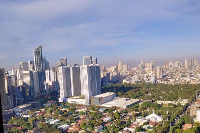 Cozy Skyline view in Makati Images_4