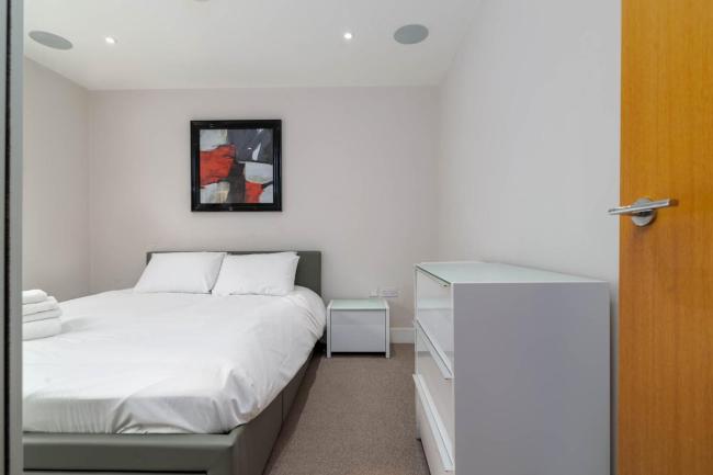 GuestReady - Bright & Modern Flat in Southwark Images_2
