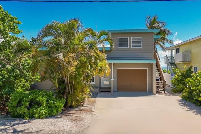 Vintage with a View home Images_3