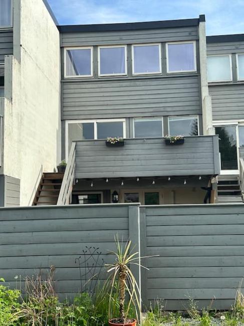 Hus sentralt i Fyllingsdalen Images