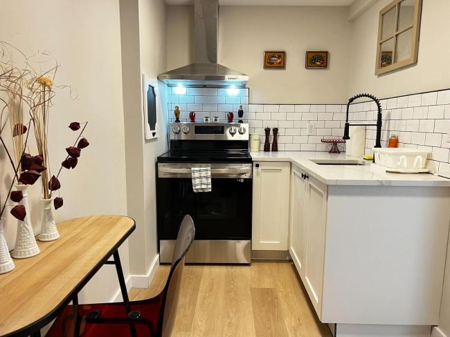 The Smokestacks Authentic NS Experience, apt #5 Images_4