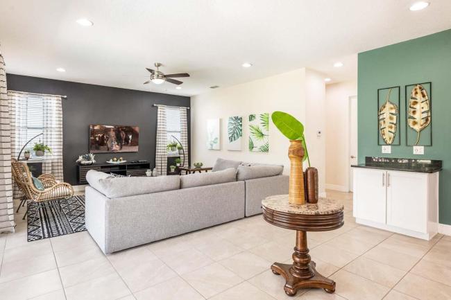 Unique 5 Bdrm Villa with Game Room at Encore Images_4